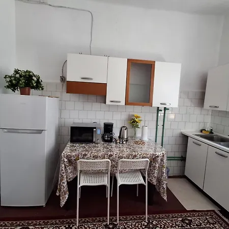 Venetian Haven מסטרה